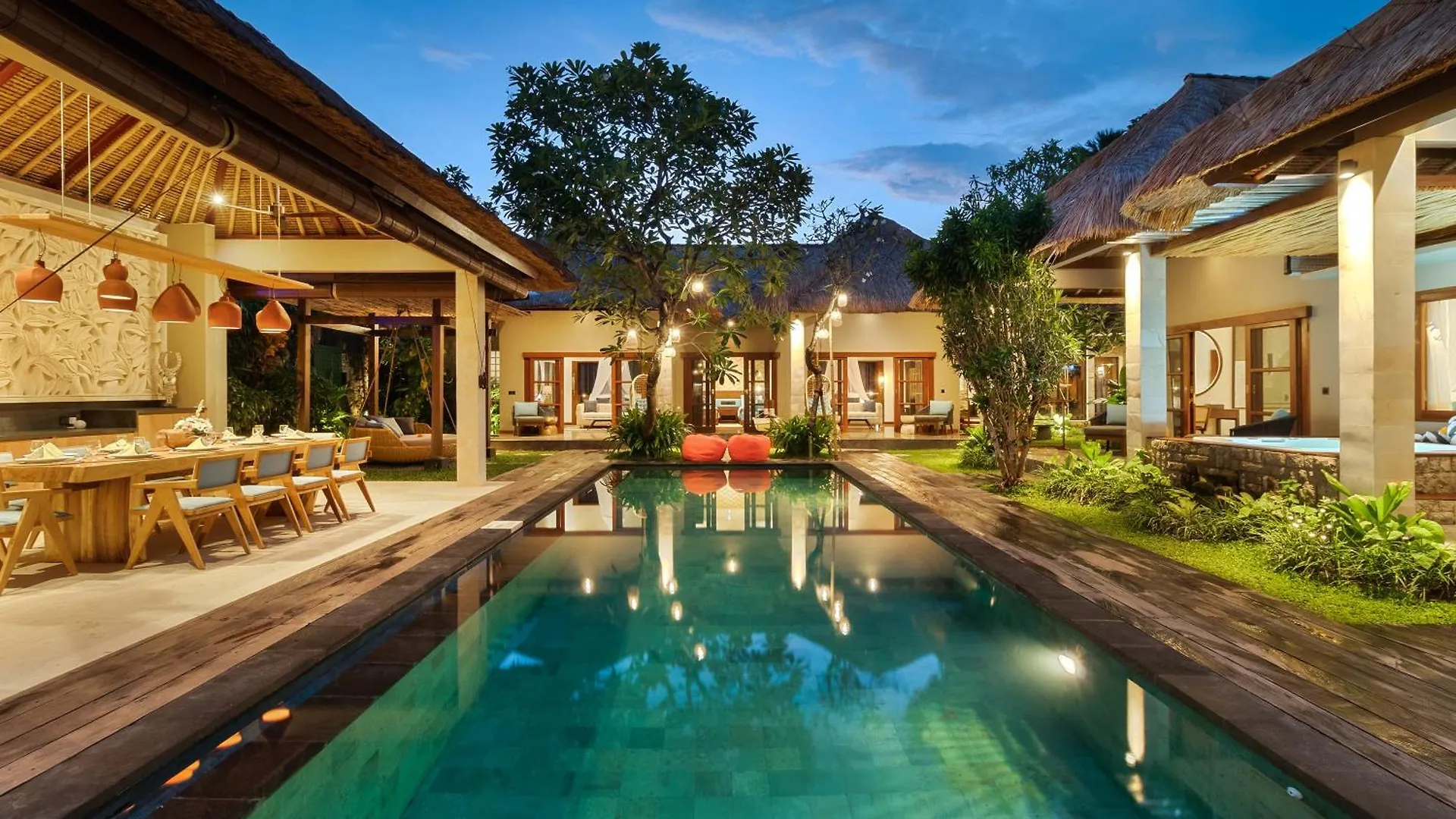 Villa Mahkota Seminyak