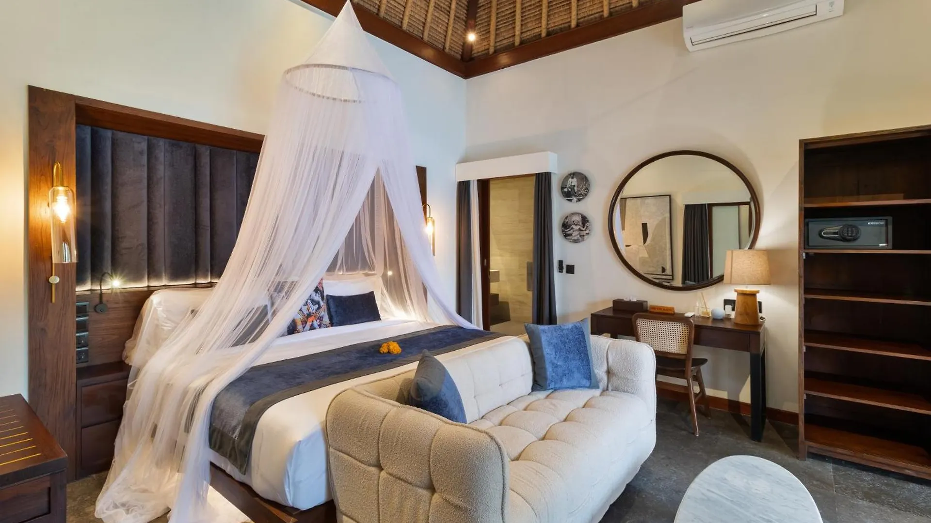 Villa Mahkota Seminyak Indonesia