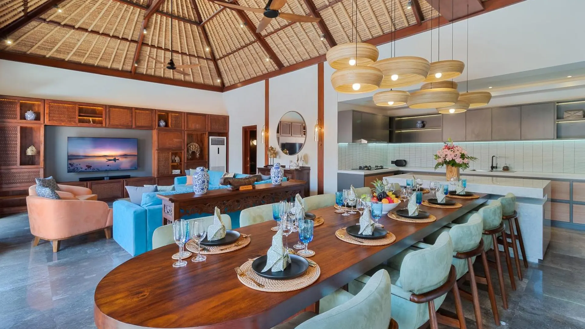 Villa Mahkota Seminyak Indonesia