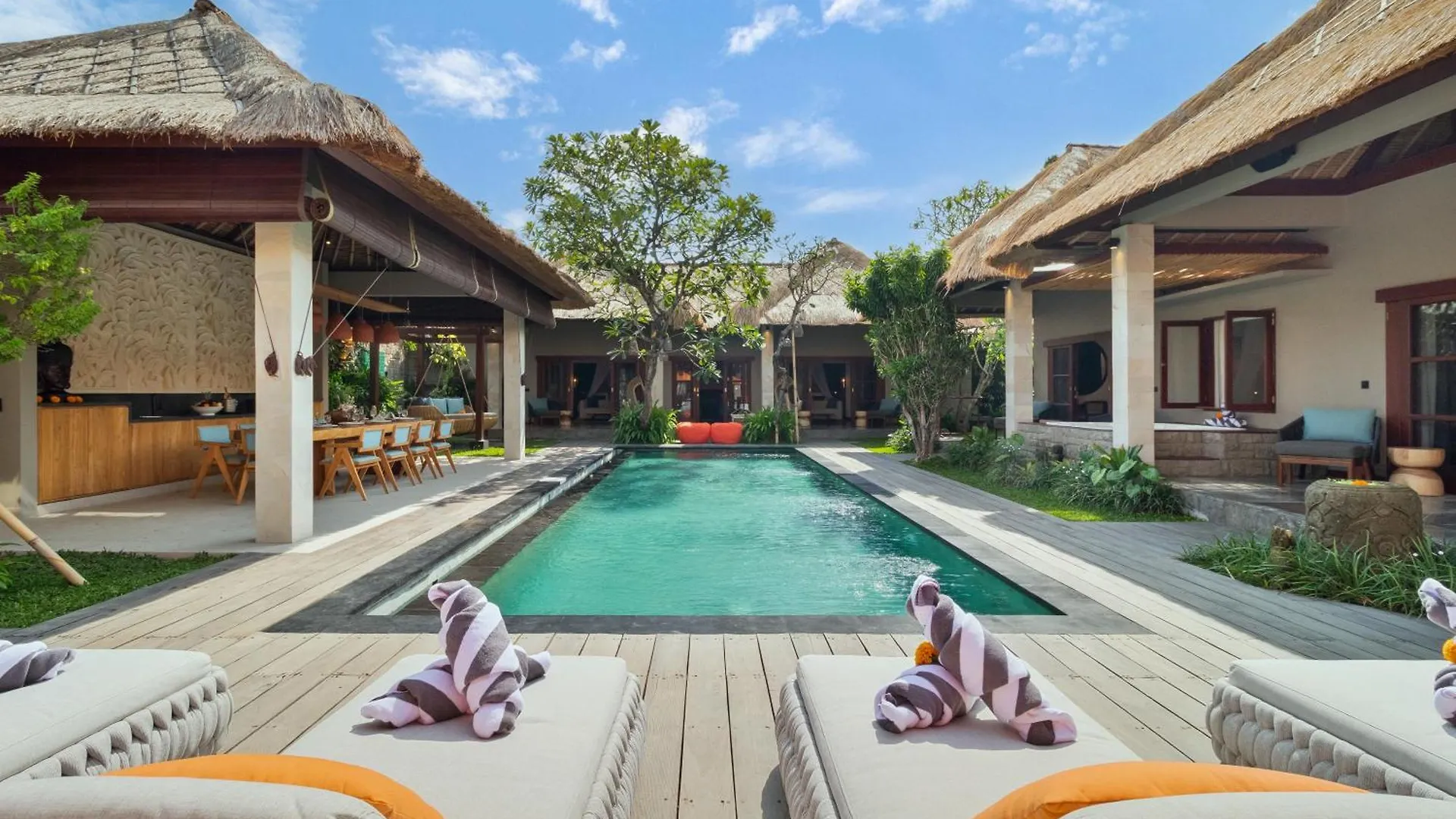 Villa Mahkota Seminyak
