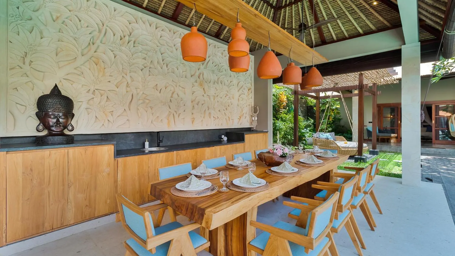 Villa Mahkota Seminyak Indonesia