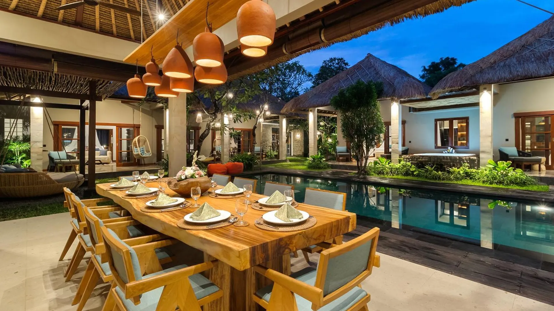 Villa Mahkota Seminyak Indonesia