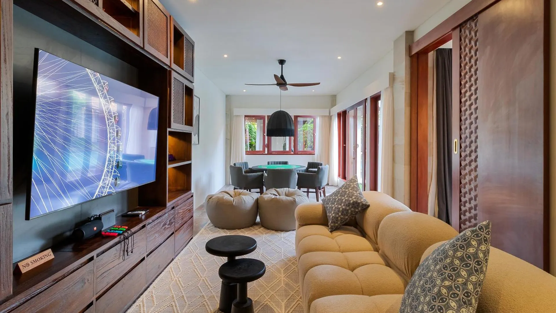 Villa Mahkota Seminyak